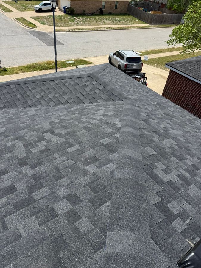 Heritage’s completed shingle roof replacement in Copperas Cove.